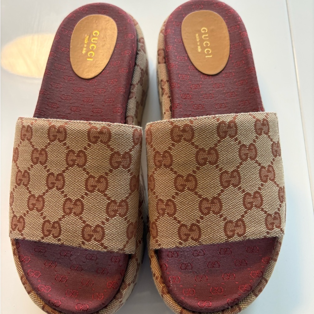 Gucci Beige and Burgundy Slide Sandals